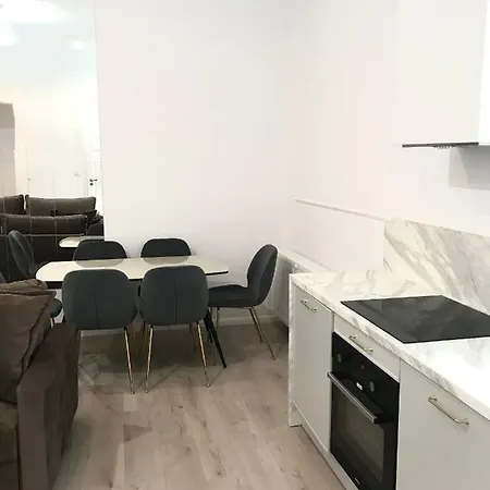 Warsaw Premium Apartments City Center דירה *